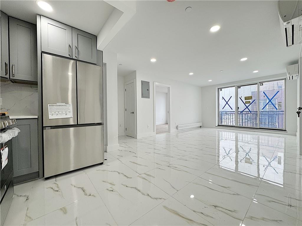 2819 West 17th Street 4A Image 3