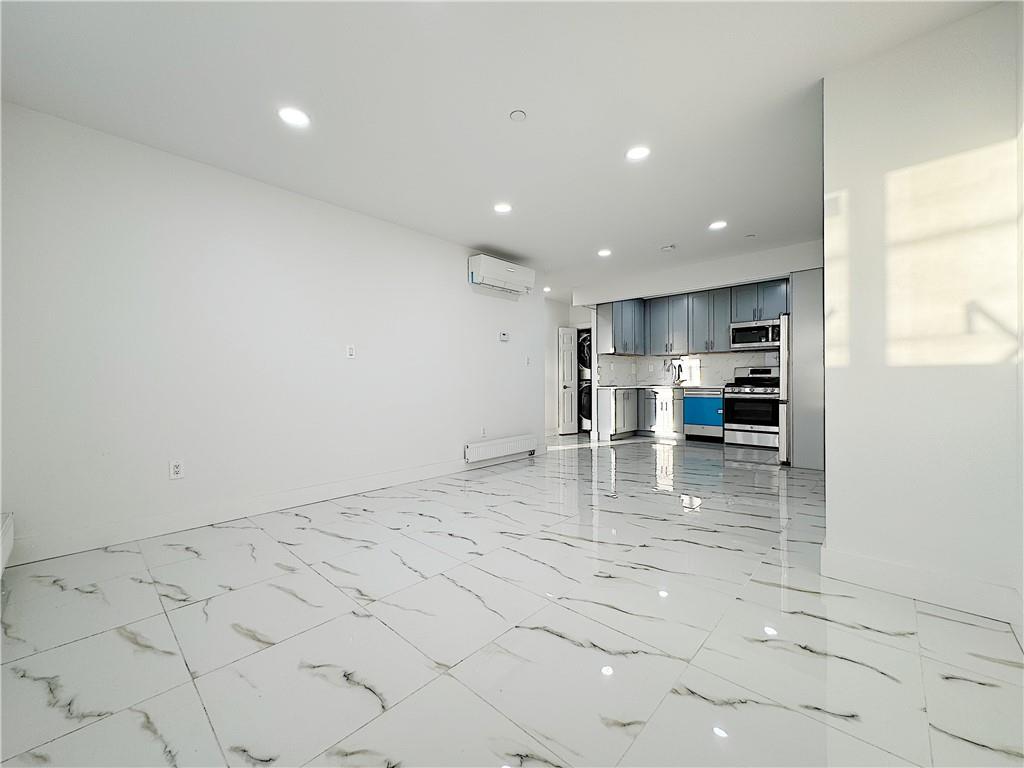 2819 West 17th Street 1A Image 5