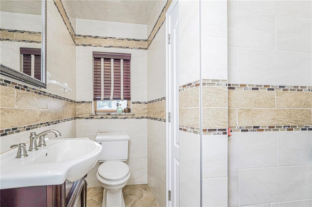 68 Kensington Avenue, Staten  Island, New York, 10305 image 16