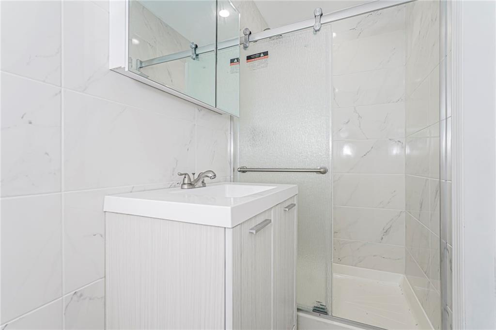 68 Kensington Avenue, Staten  Island, New York, 10305 image 33