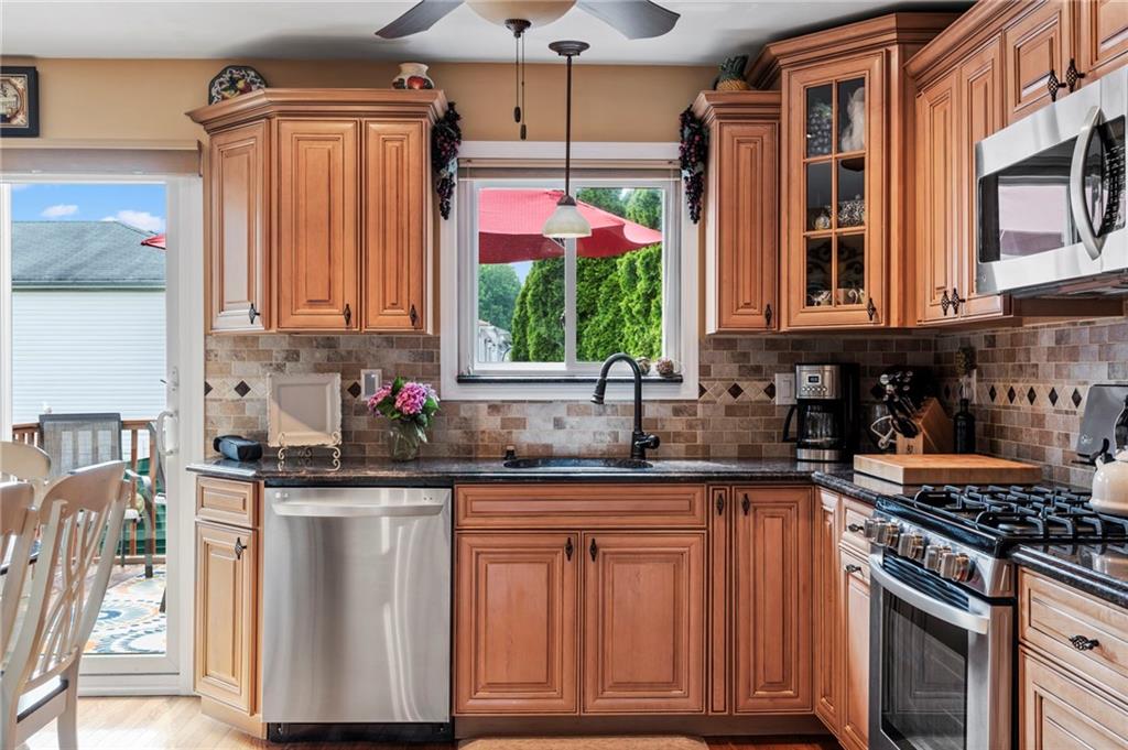 185 Woodrow Road, Staten  Island, New York, 10312 image 7