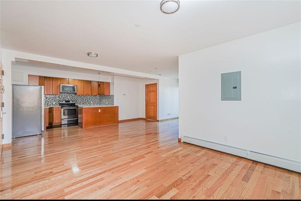 1587 East 19th Street 6K Image 3