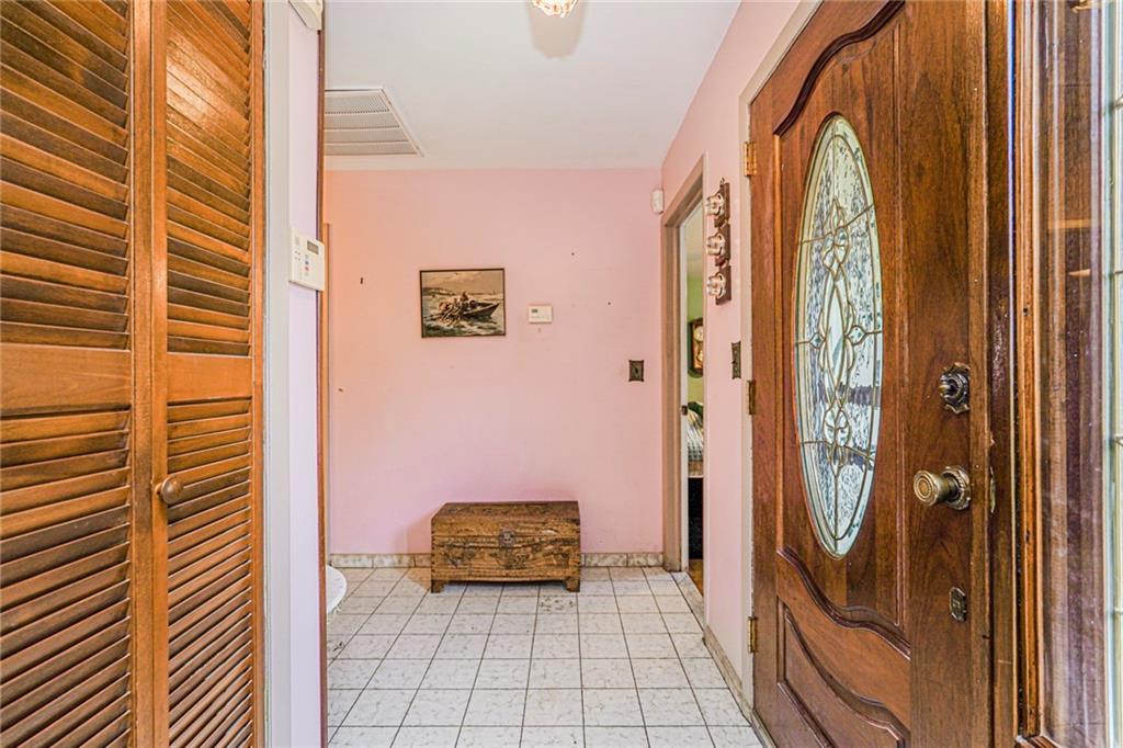 382 Edgegrove Avenue Image 4