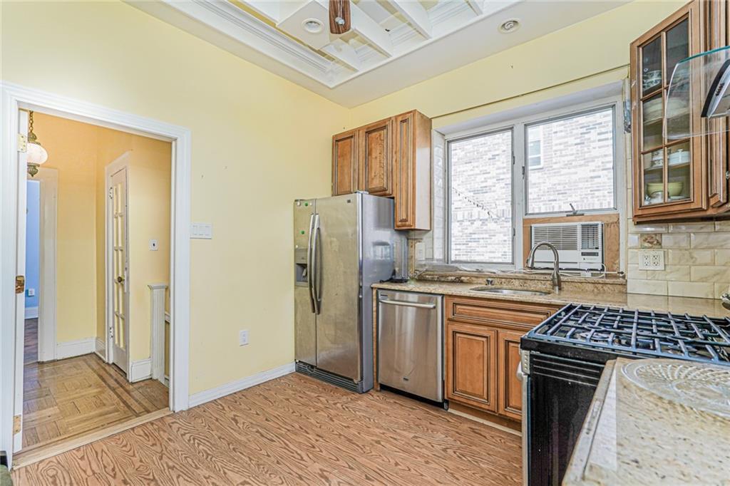 125 Bay 26th Street Image 4