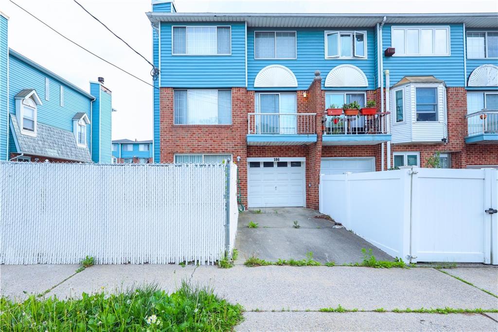 186 Monahan Avenue Image 1