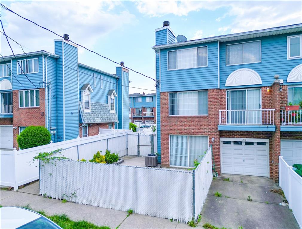 186 Monahan Avenue Image 3