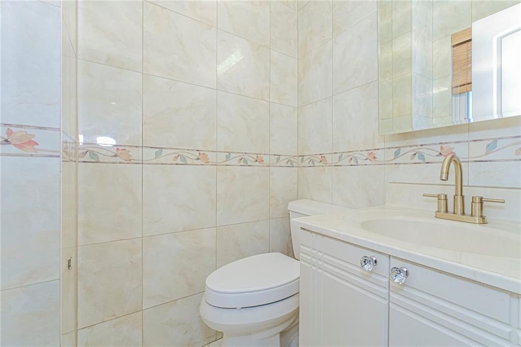 122 Guyon Avenue Image 5