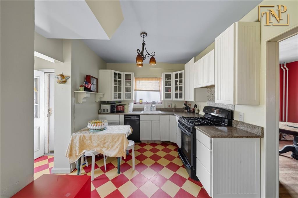 310 Brighton Avenue, Staten  Island, New York, 10301 image 9