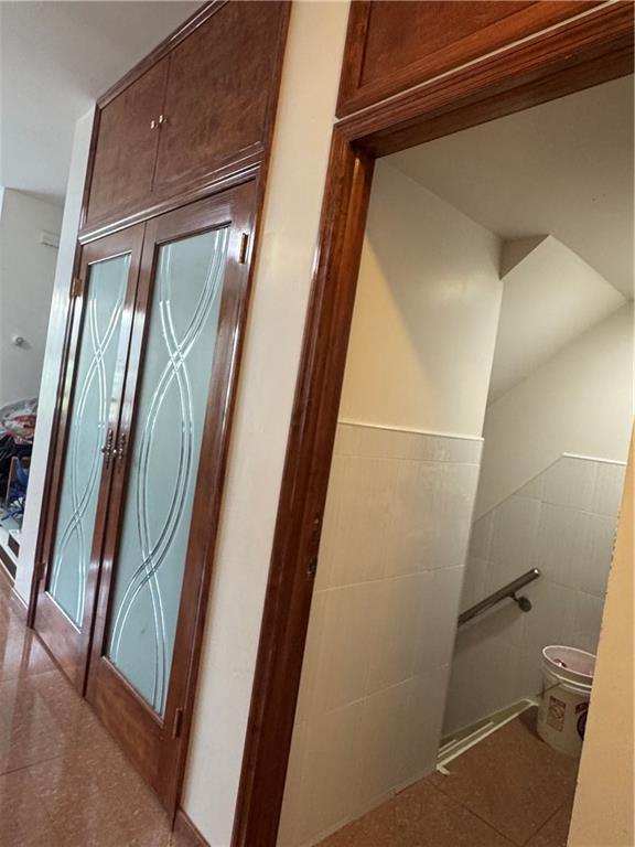 63 Bay 10th Street Image 3