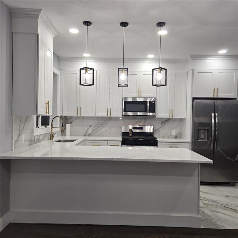 2713 Avenue Y Image 3