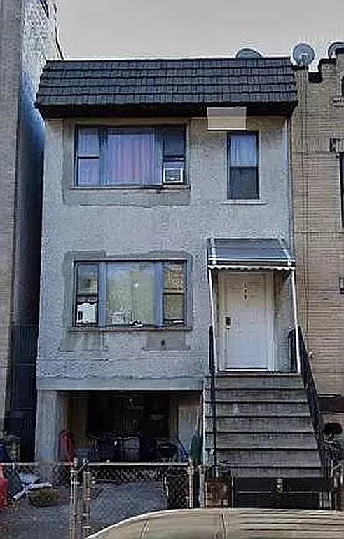 340 52nd Street Image 1