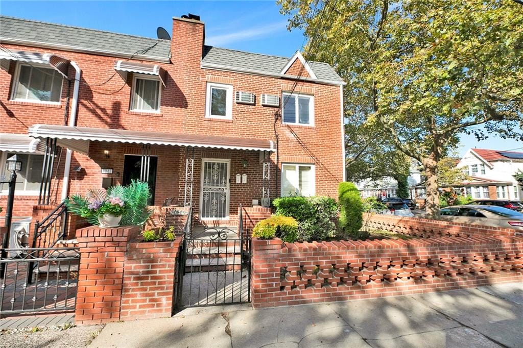 1340 East 58th Street Image 2