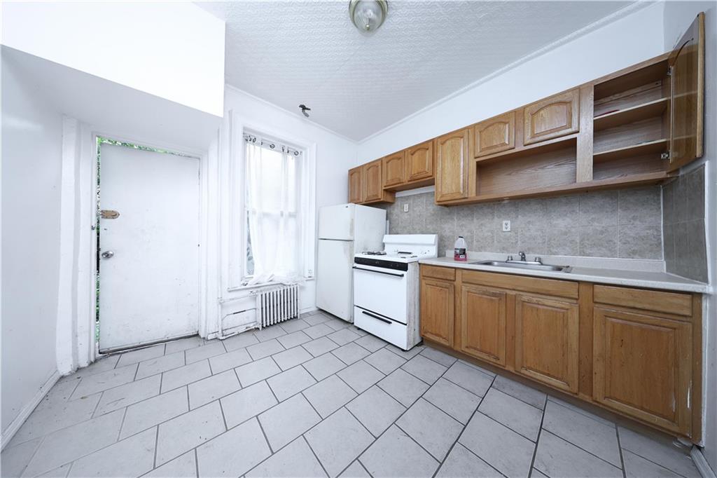 474 Bay Ridge Avenue, Brooklyn, New York, 11220 image 9