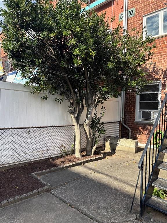 2348 Burnett Street Image 4