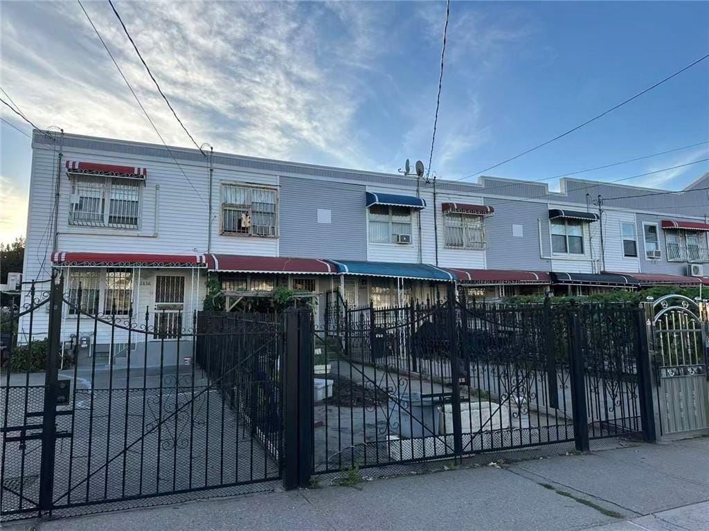 2836 West 29th Street Image 2