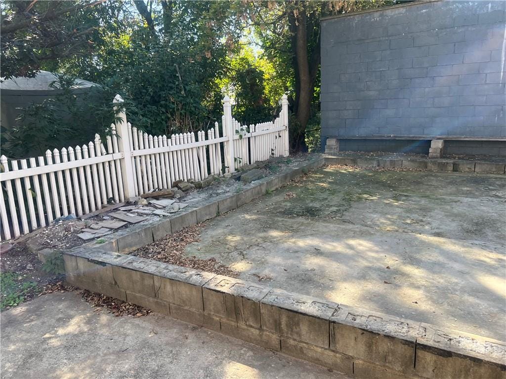 1044 East 96th Street Image 5