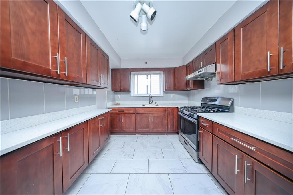 25 Mallory Avenue, Staten  Island, New York, 10305 image 11