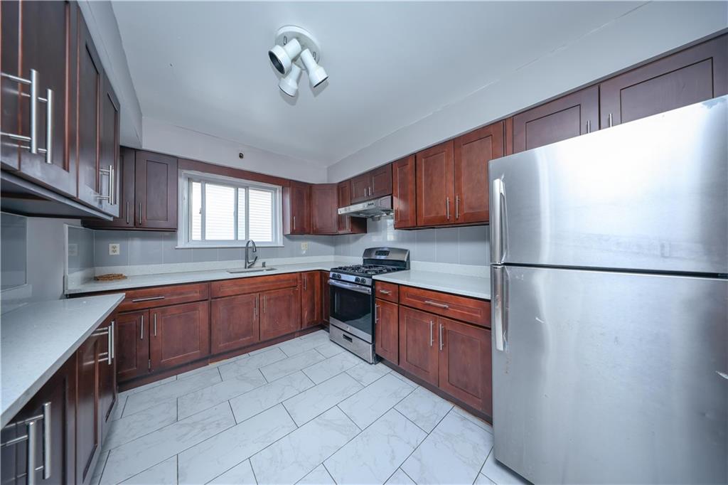 25 Mallory Avenue, Staten  Island, New York, 10305 image 12