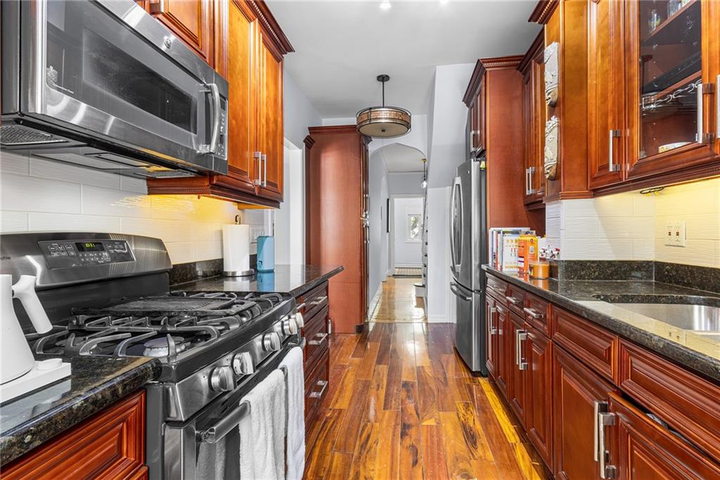 1736 East 33rd Street, Brooklyn, New York, 11234 image 10