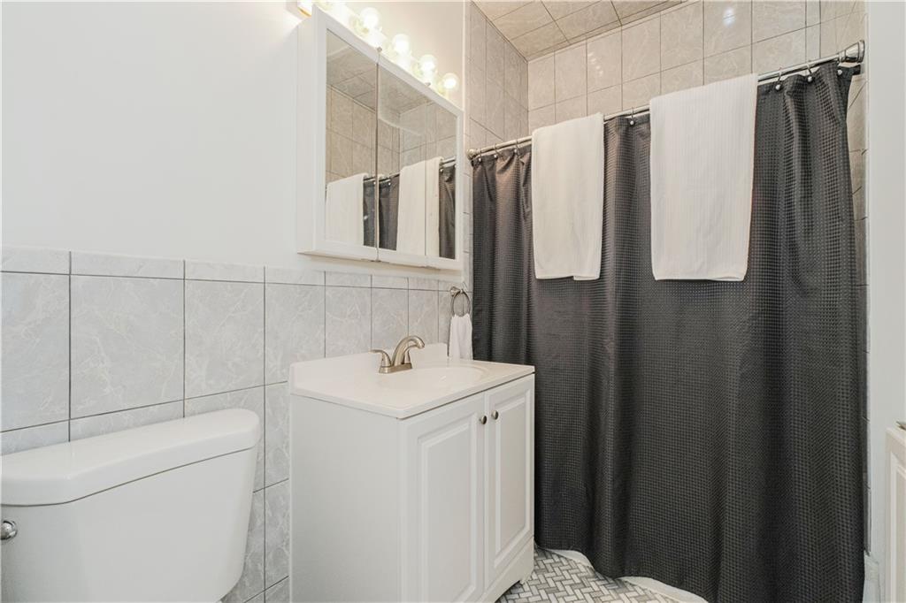 310 Eldert Lane, Brooklyn, New York, 11208 image 26