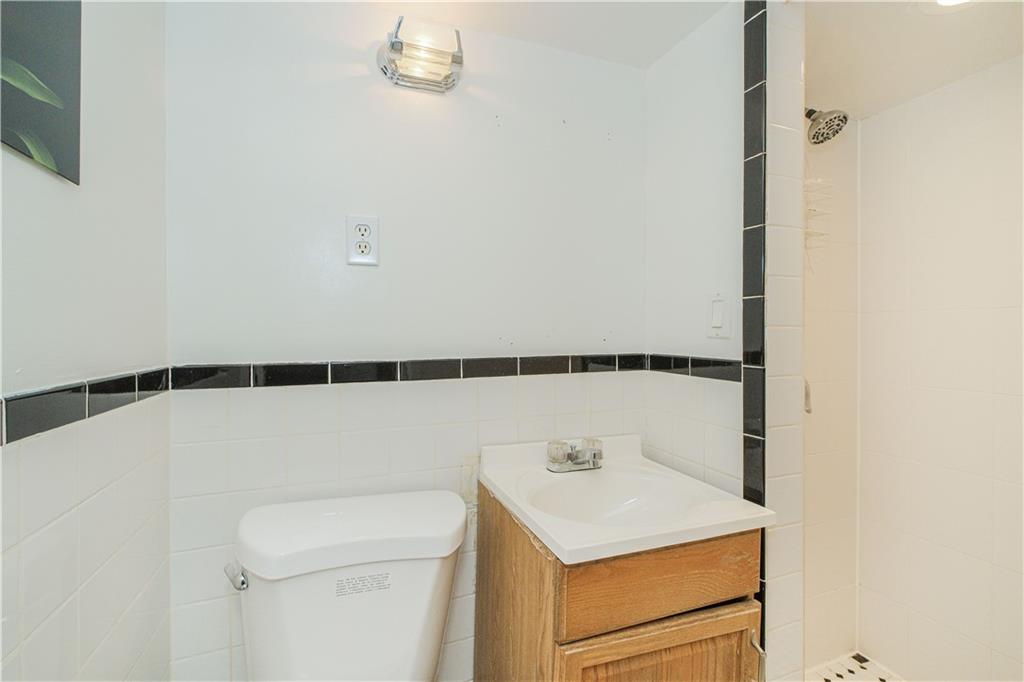 310 Eldert Lane, Brooklyn, New York, 11208 image 29