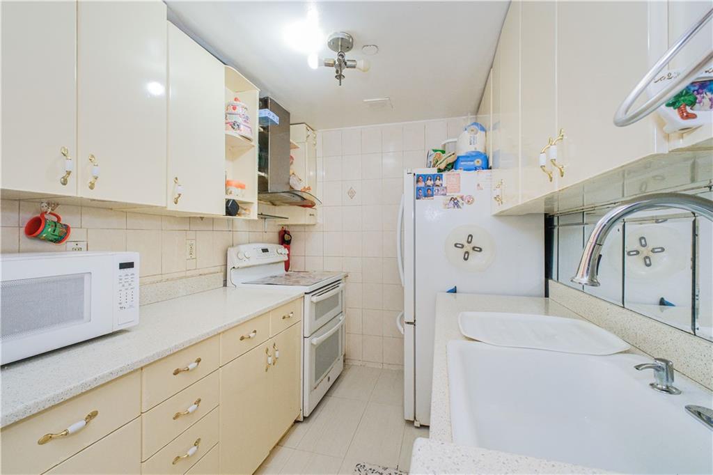 339 Avenue P 2A, Brooklyn, New York, 11204 image 8