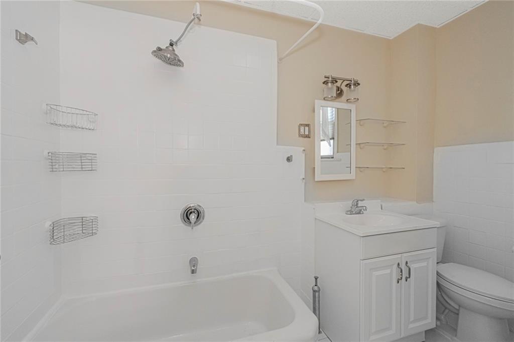 1246 81st Street, Brooklyn, New York, 11228 image 32