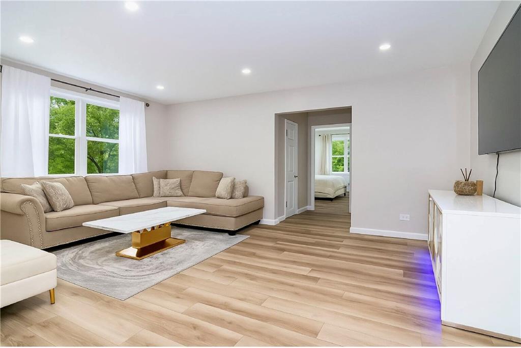 2531 East 7th Street 1J Image 1