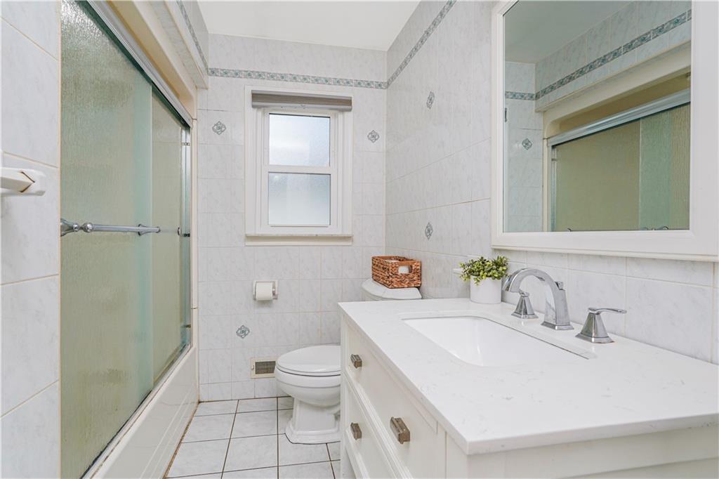 381 Burgher Avenue, Staten  Island, New York, 10305 image 20