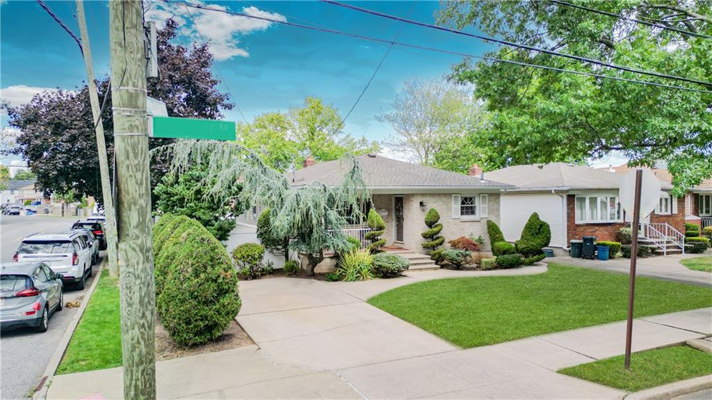 381 Burgher Avenue, Staten  Island, New York, 10305 image 38