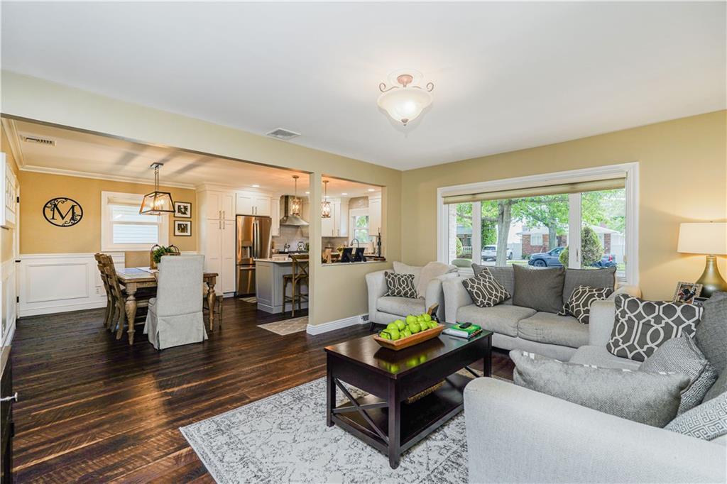 381 Burgher Avenue, Staten  Island, New York, 10305 image 6