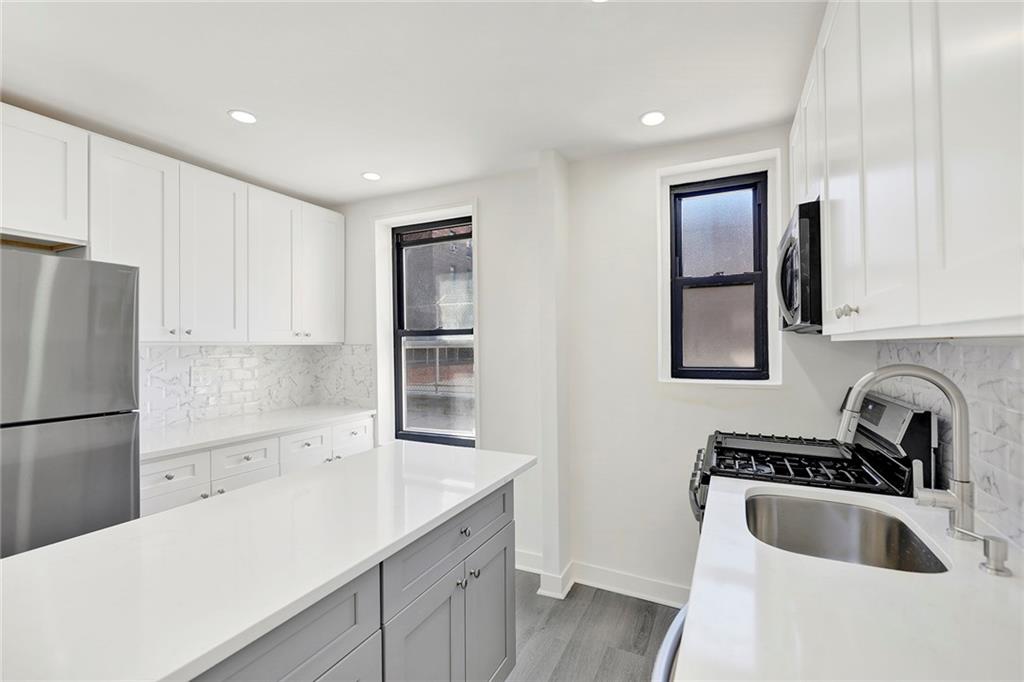 61 Oliver Street Street 1T, Brooklyn, New York, 11209 image 8