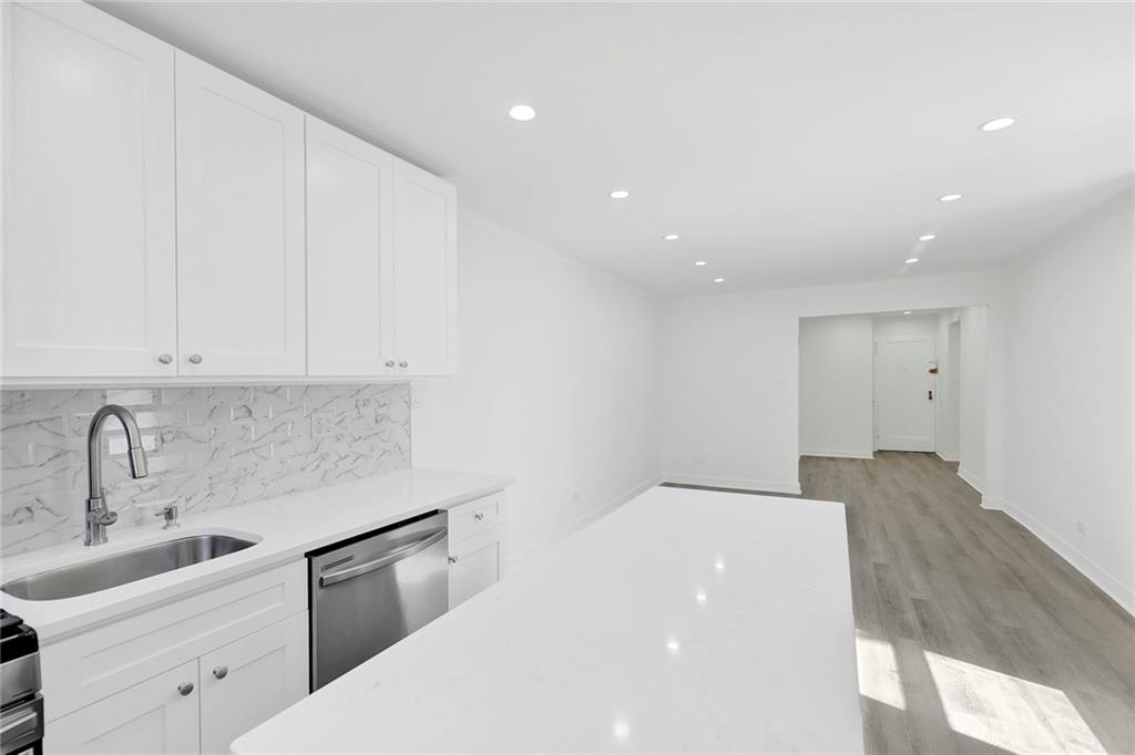 61 Oliver Street Street 1T, Brooklyn, New York, 11209 image 10