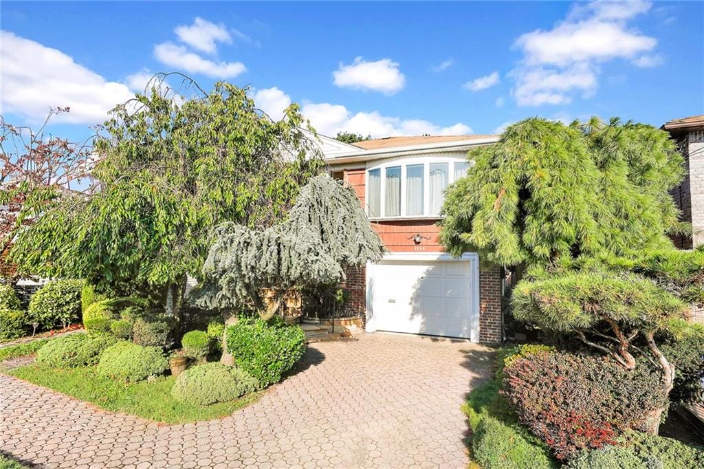 2708 East 66th Street Image 2