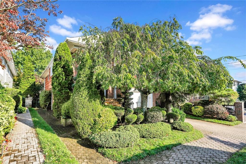 2708 East 66th Street Image 3