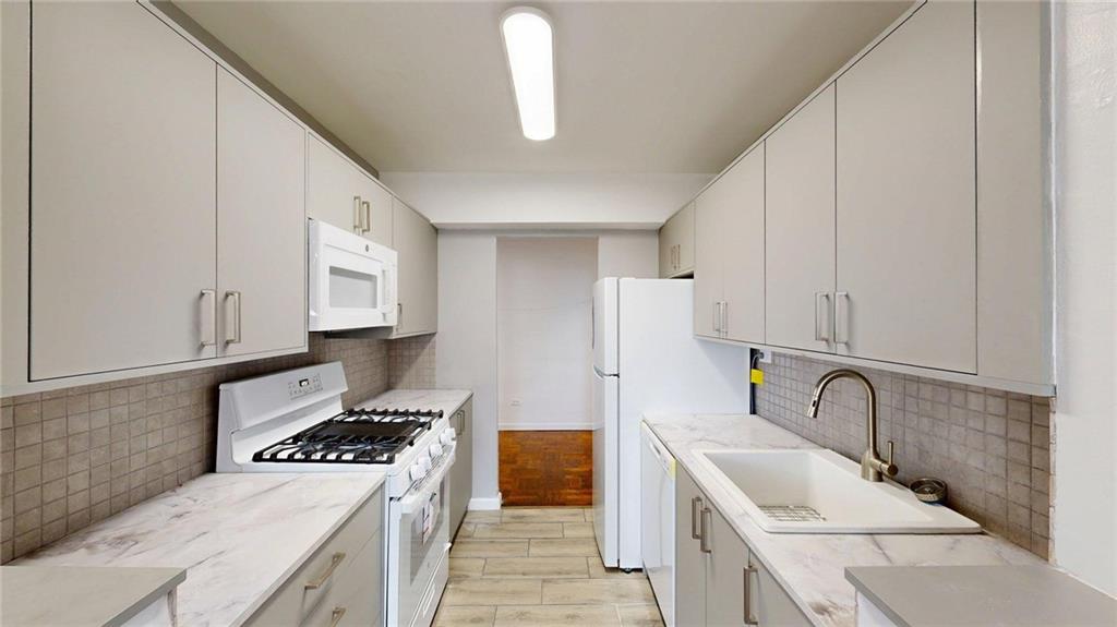 55 Austin Place 2Y Image 2