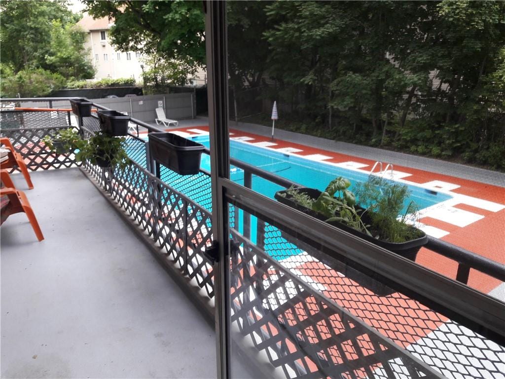 55 Austin Place 2Y, Staten  Island, New York, 10304 image 12