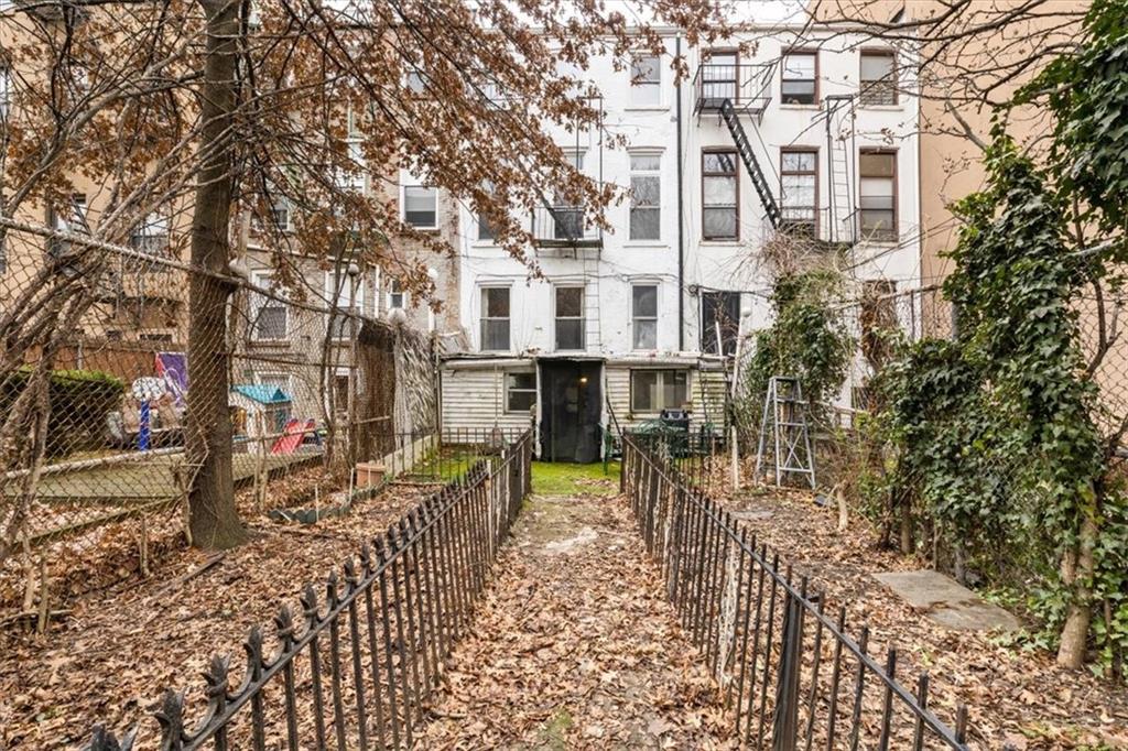 39 Woodhull Street, Brooklyn, New York, 11231 image 26