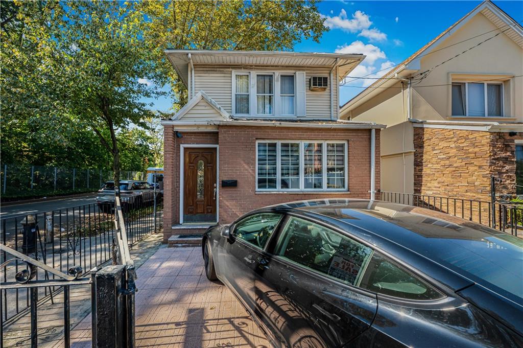 2758 East 26th Street Image 1