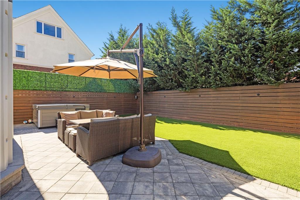 8008 Harbor View Terrace, Brooklyn, New York, 11209 image 27