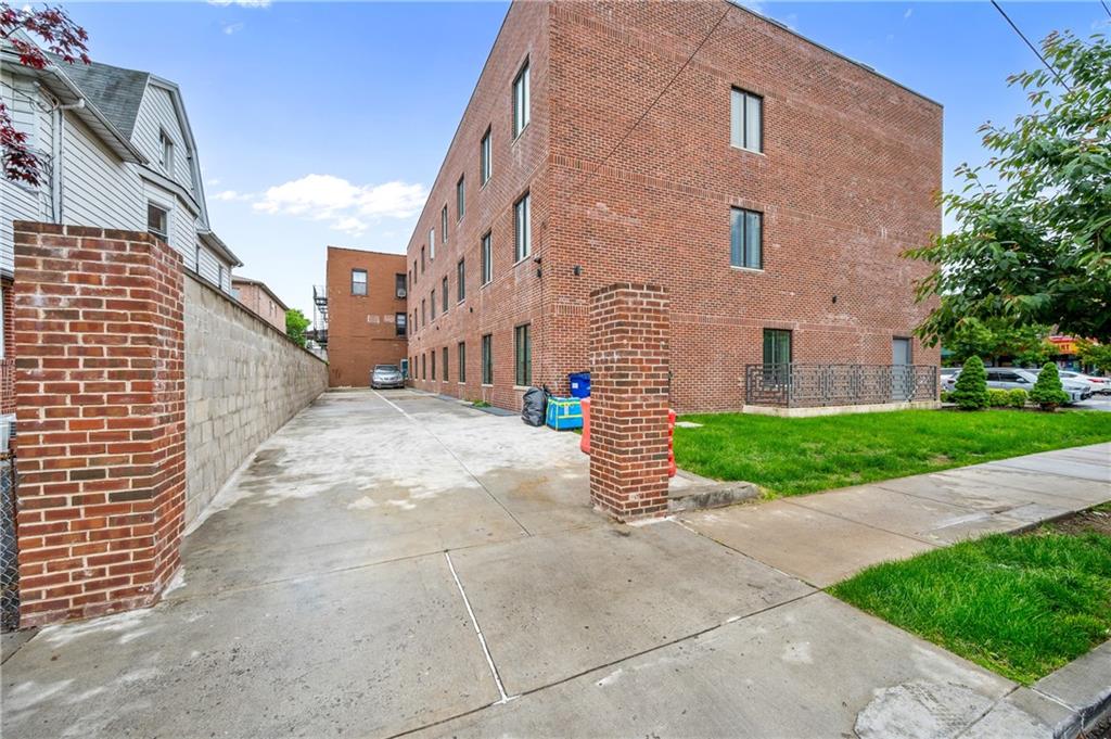 2335 Bath Avenue 2C Image 2