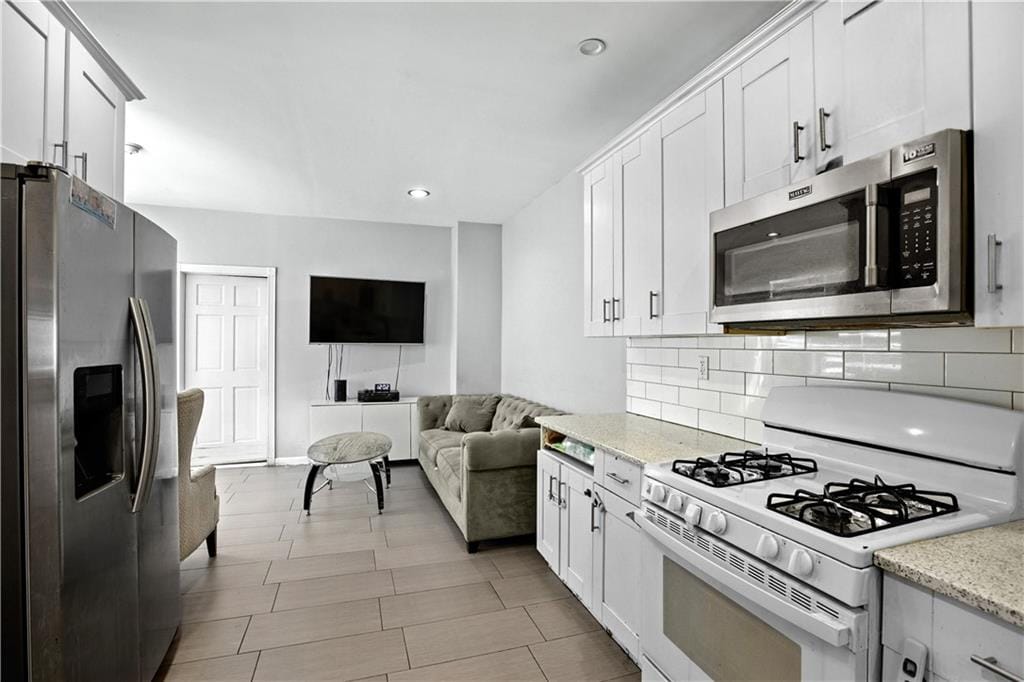 1670 East 8th Street Image 5