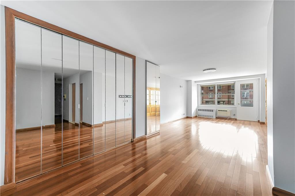 35 Seacoast Terrace 8A Image 1