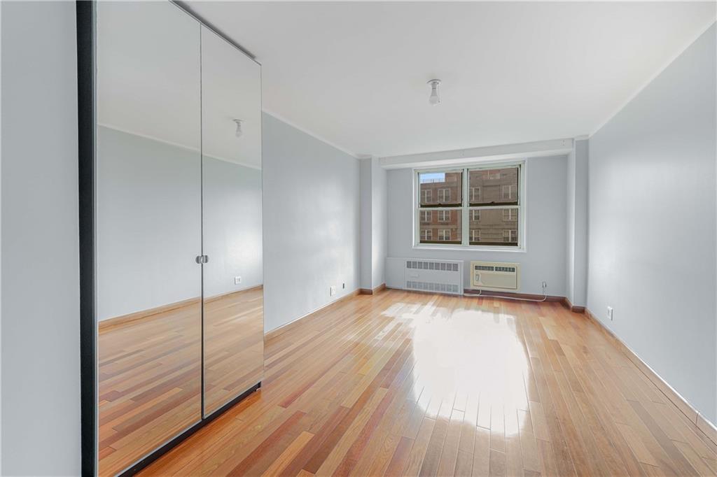 35 Seacoast Terrace 8A, Brooklyn, New York, 11235 image 12