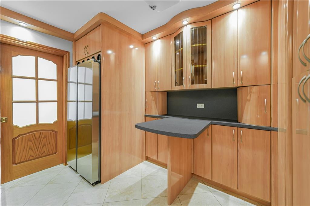 35 Seacoast Terrace 8A Image 5