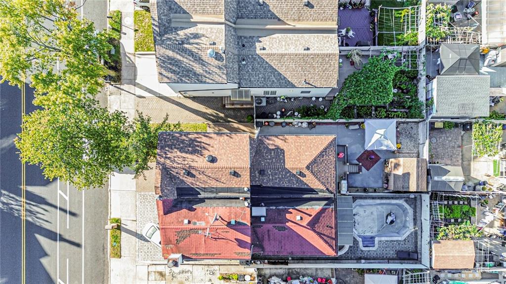 343 Travis Avenue Image 3