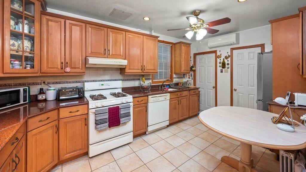 8210 Fort Hamilton Parkway, Brooklyn, New York, 11209 image 8