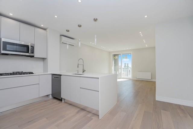 40 Oceana Drive 9B Image 4