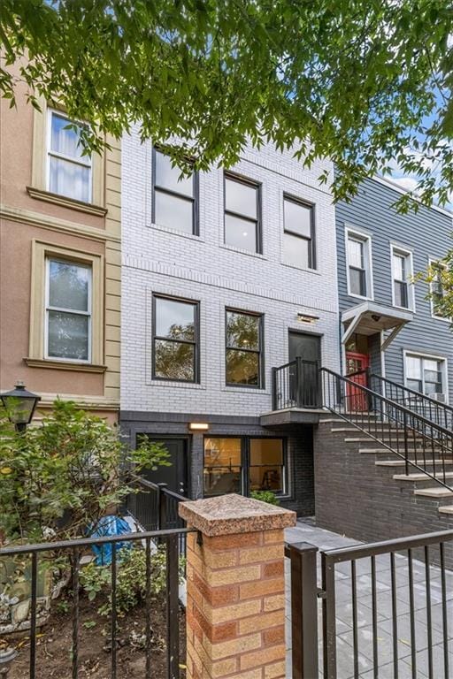 300 18th Street Image 2