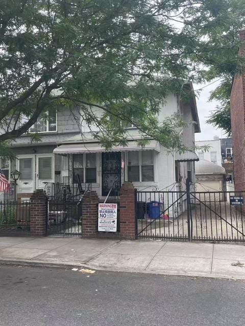 12 Bay 35th Street Image 1